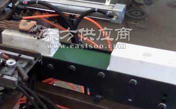 新型接線盒自動沖孔機(jī) 液壓沖孔機(jī)注塑機(jī)圖片
